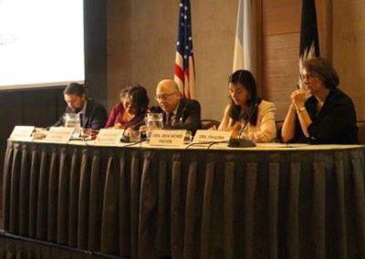 Mesa redonda: Objeción de conciencia. Moderó el Dr. Carlos Echevarría B. Participaron los Drs. Lidia Casas, Alejandro Miranda, Izkia Siches y Paulina Taboada.